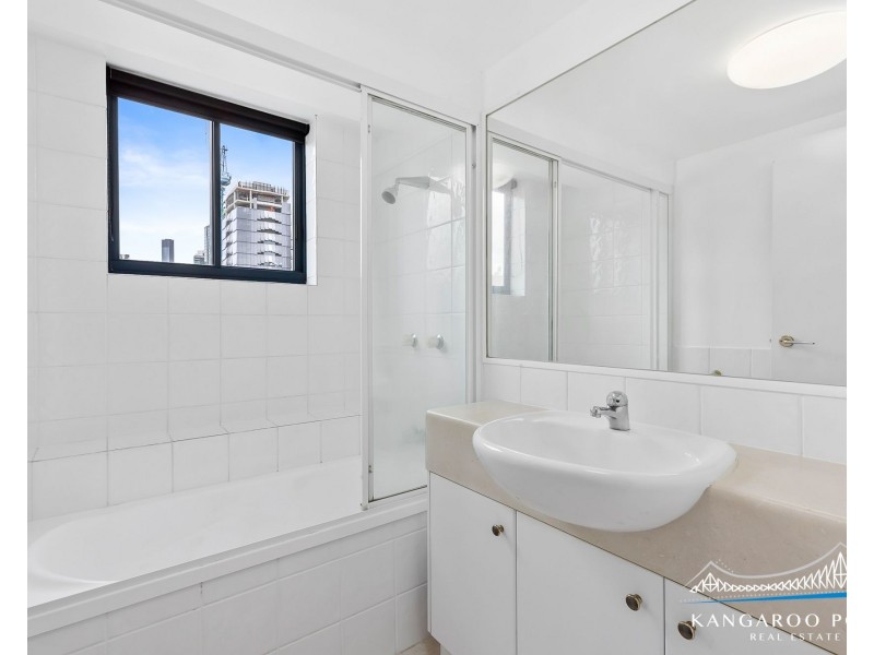 45/45 Deakin Street, Kangaroo Point QLD 4169