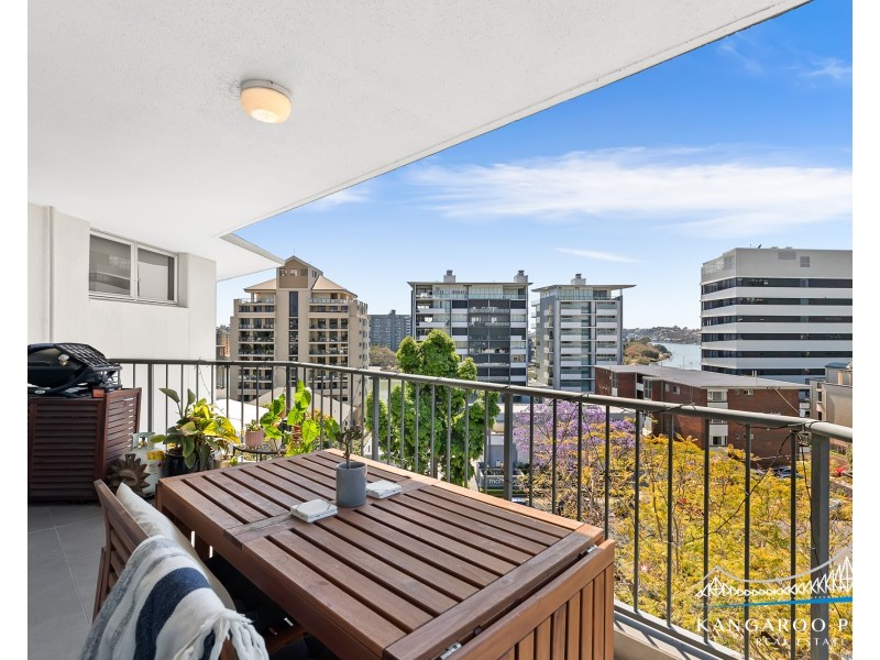 55 Thorn Street, Kangaroo Point QLD 4169