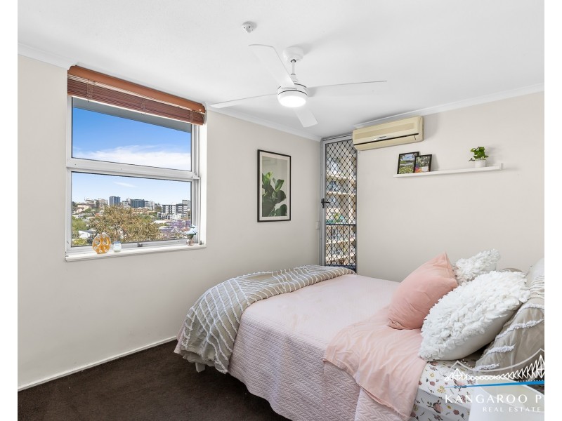 55 Thorn Street, Kangaroo Point QLD 4169