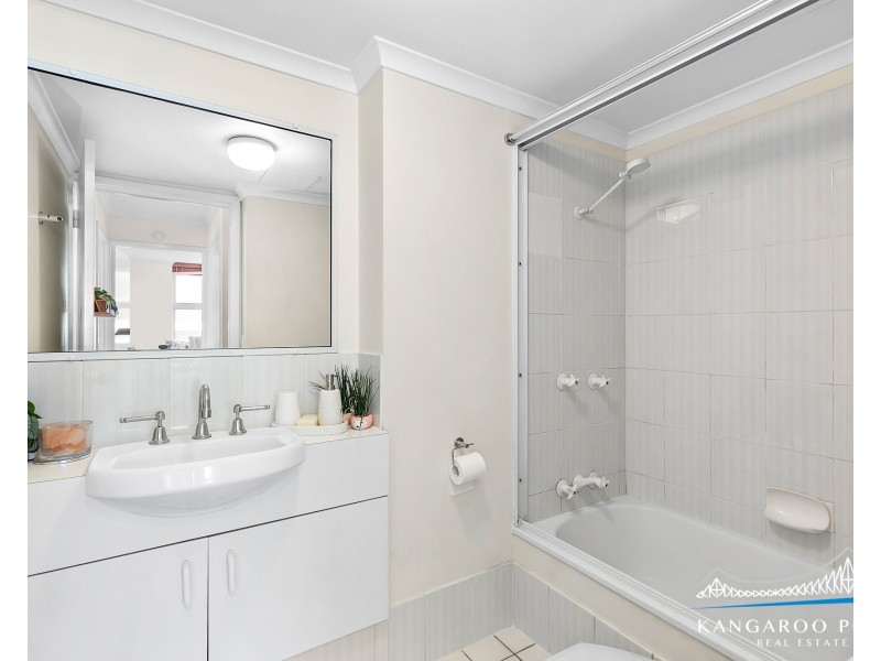 55 Thorn Street, Kangaroo Point QLD 4169