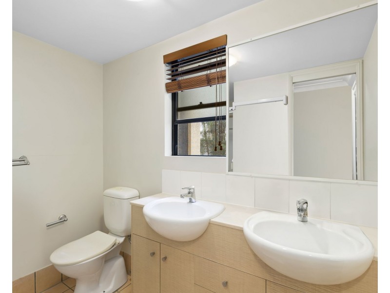 1/64 Lambert Street, Kangaroo Point QLD 4169