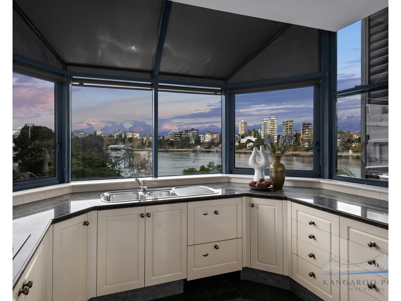 9/8 Goodwin Street, Kangaroo Point QLD 4169