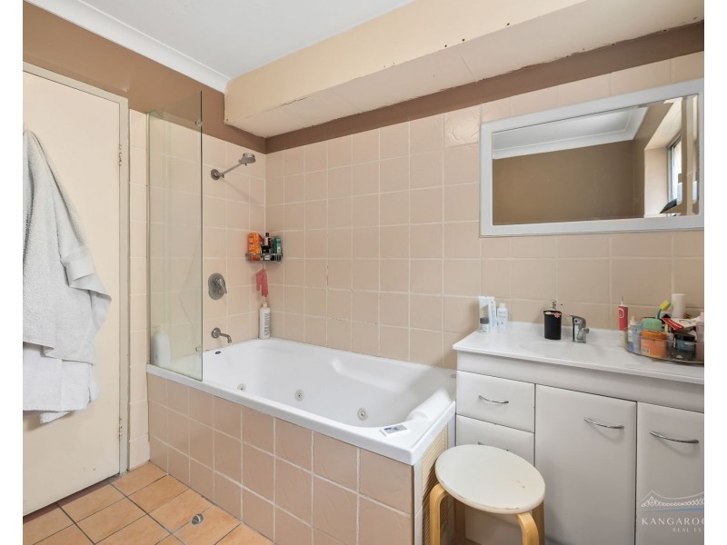 2/83 Baines Street, Kangaroo Point QLD 4169