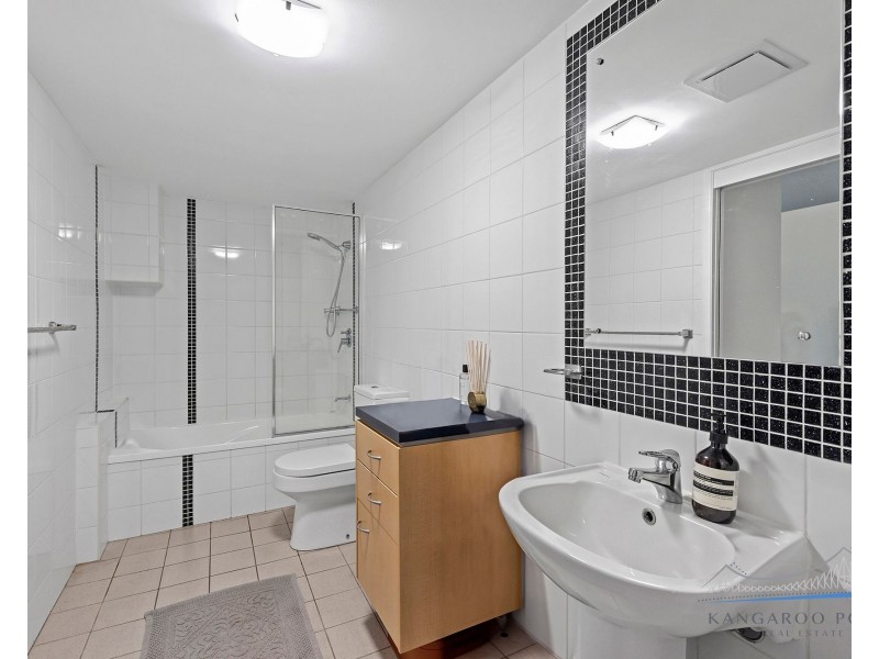 27/19 Thorn Street, Kangaroo Point QLD 4169