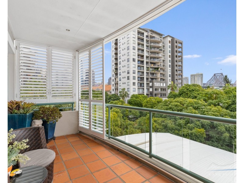 34/10 Goodwin Street, Kangaroo Point QLD 4169
