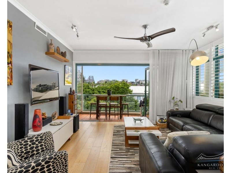 34/10 Goodwin Street, Kangaroo Point QLD 4169