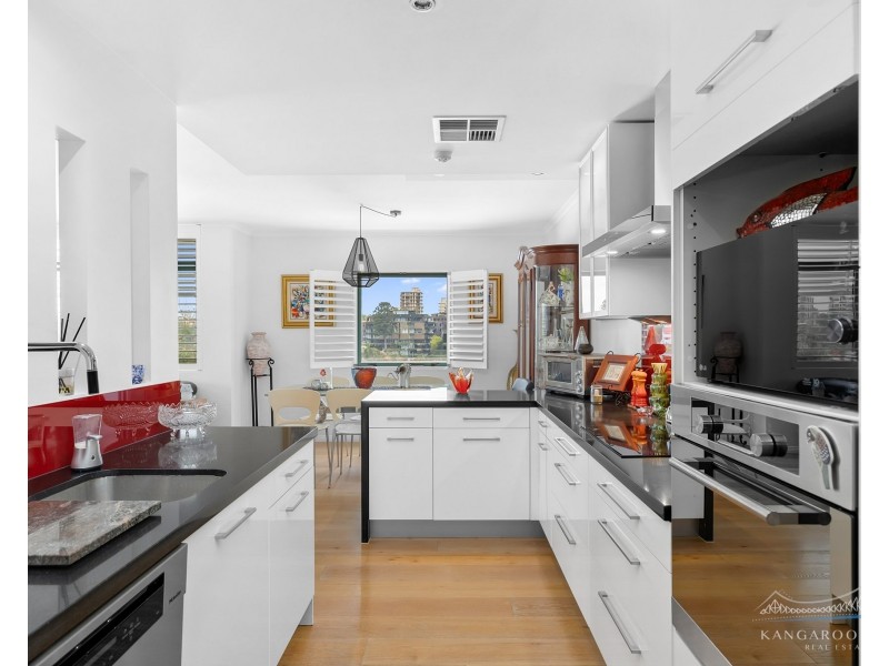 34/10 Goodwin Street, Kangaroo Point QLD 4169
