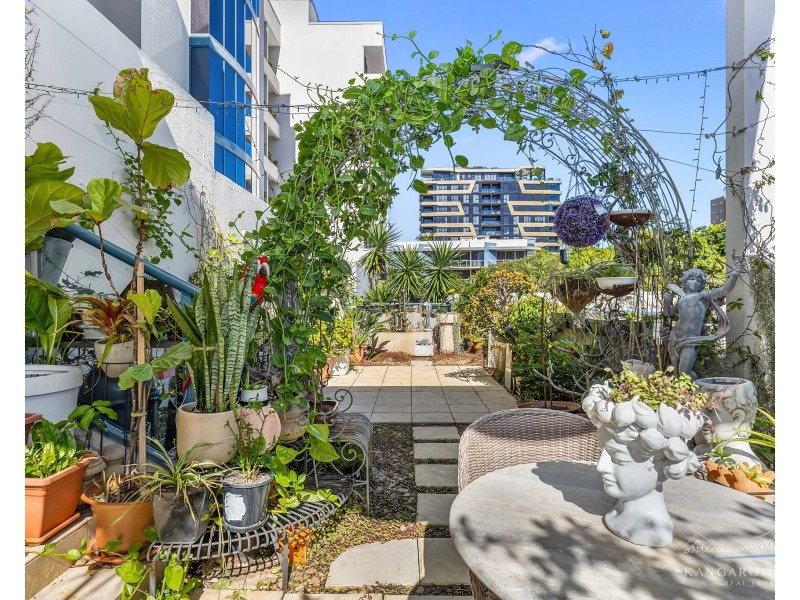214/35 Ferry Street, Kangaroo Point QLD 4169