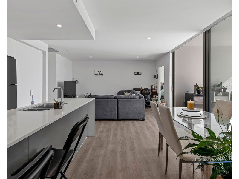 203/28 Wharf Street, Kangaroo Point QLD 4169