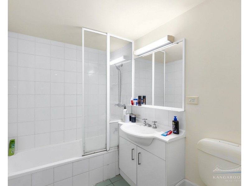 112/85 Deakin Street, Kangaroo Point QLD 4169