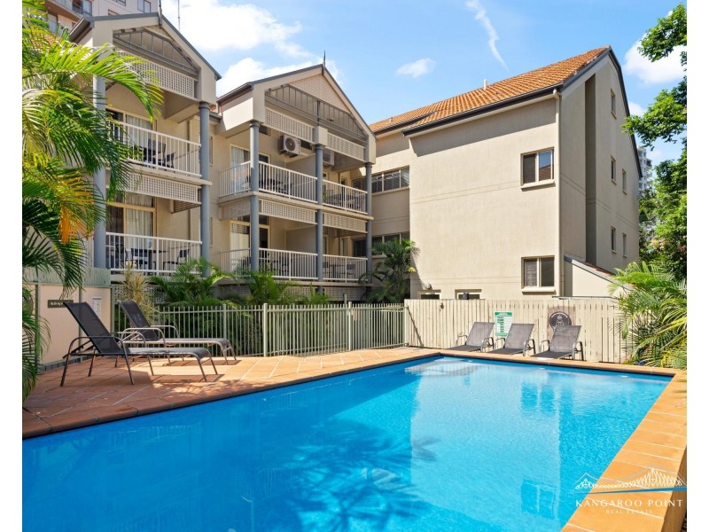 112/85 Deakin Street, Kangaroo Point QLD 4169