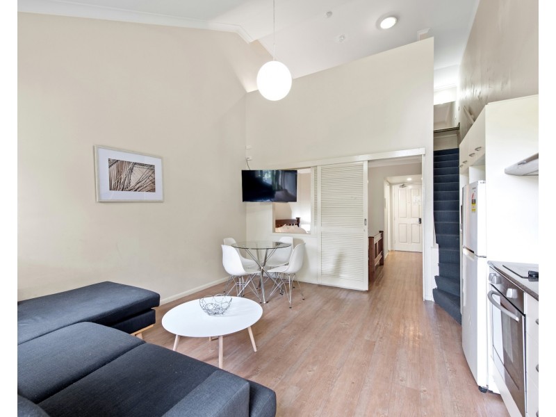 352/85 Deakin Street, Kangaroo Point QLD 4169