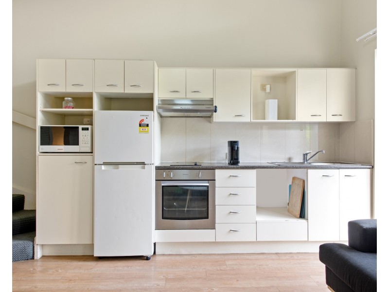 352/85 Deakin Street, Kangaroo Point QLD 4169