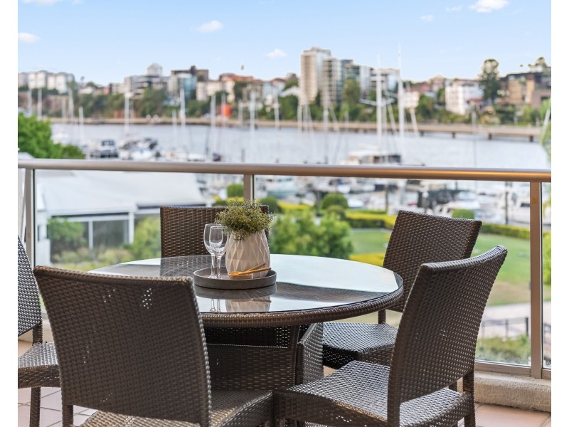 42/78 Cairns Street, Kangaroo Point QLD 4169