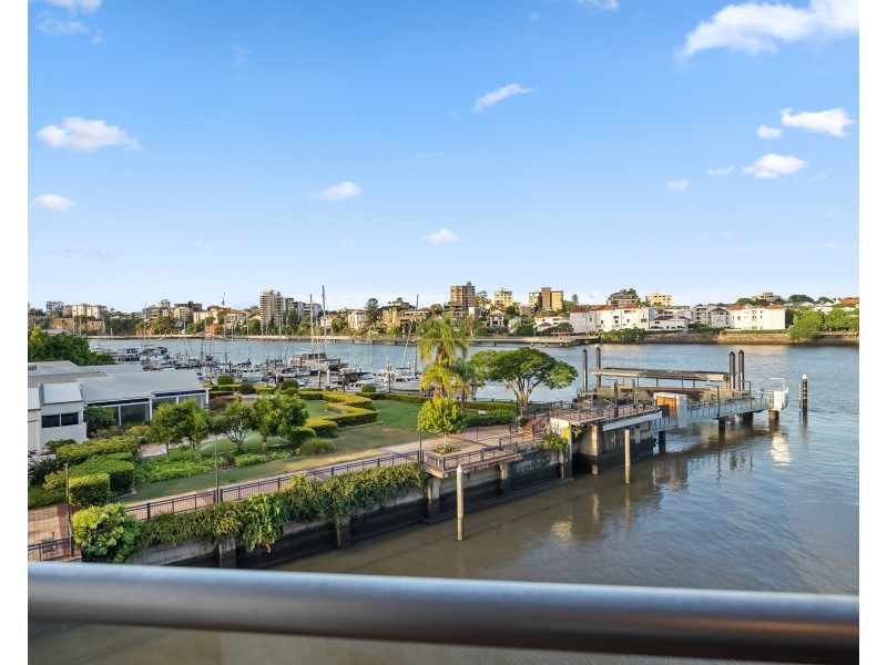 42/78 Cairns Street, Kangaroo Point QLD 4169