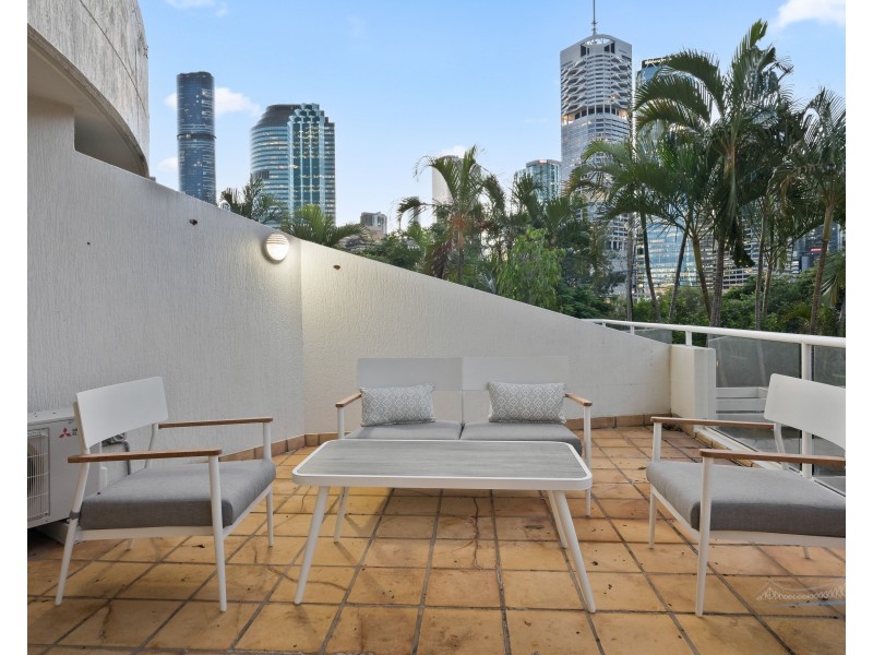 4/16 Bright Street, Kangaroo Point QLD 4169