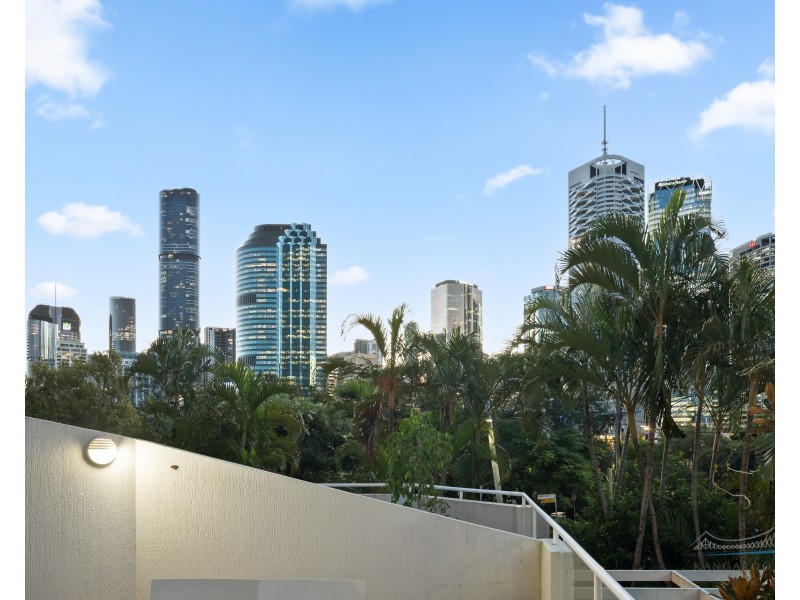 4/16 Bright Street, Kangaroo Point QLD 4169