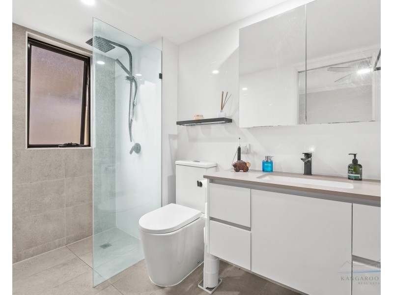 229/36 MacDonald Street, Kangaroo Point QLD 4169