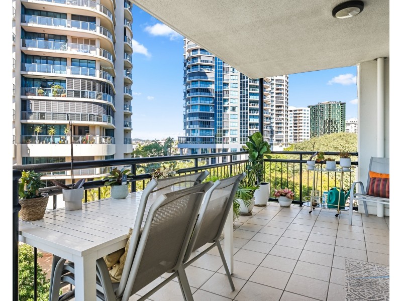 32/15 Goodwin Street, Kangaroo Point QLD 4169