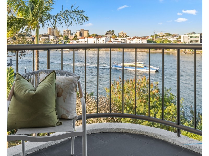 4/77 Cairns Street, Kangaroo Point QLD 4169