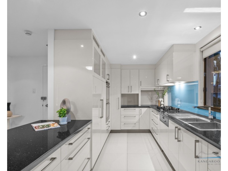 4/77 Cairns Street, Kangaroo Point QLD 4169