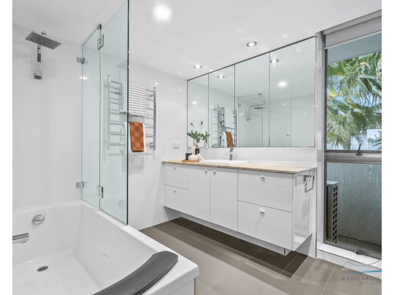 4/77 Cairns Street, Kangaroo Point QLD 4169