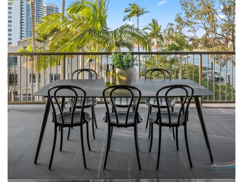 4/77 Cairns Street, Kangaroo Point QLD 4169