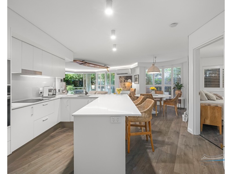 3/16 Bright, Kangaroo Point QLD 4169