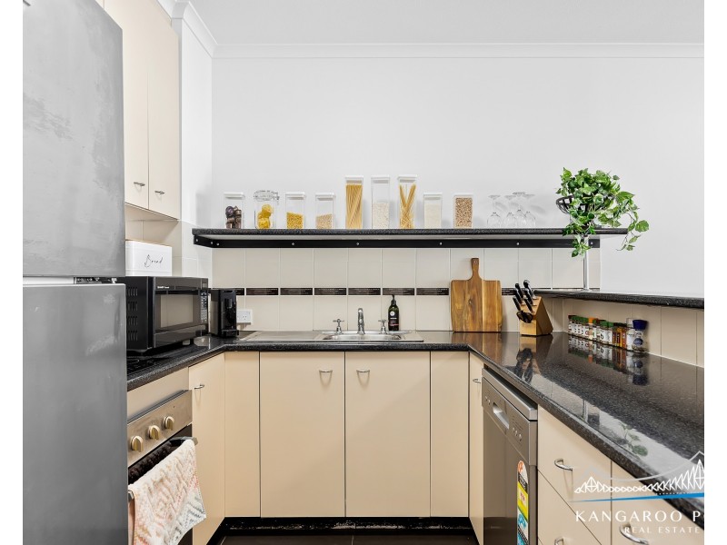 204/44 Ferry Street, Kangaroo Point QLD 4169