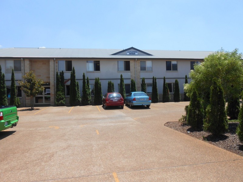 4/9 Uniplaza Court, Kearneys Spring QLD 4350