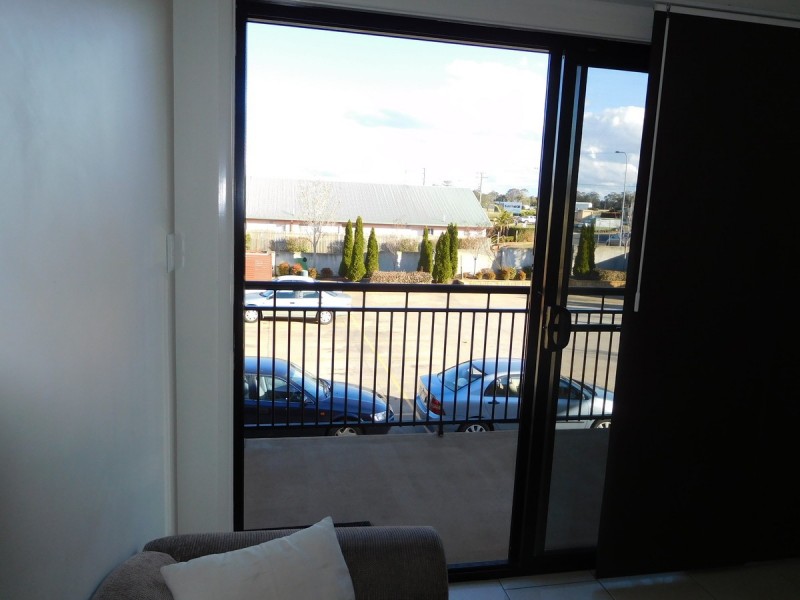 5/1-3 Uniplaza Court, Kearneys Spring QLD 4350