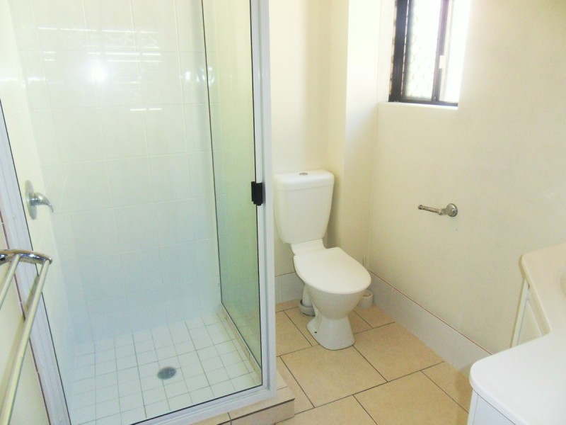 1/1-3 Uniplaza Court, Kearneys Spring QLD 4350