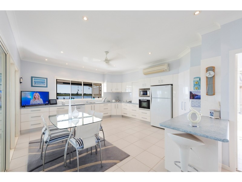 25 Lynhaven Crescent, Ulmarra NSW 2462