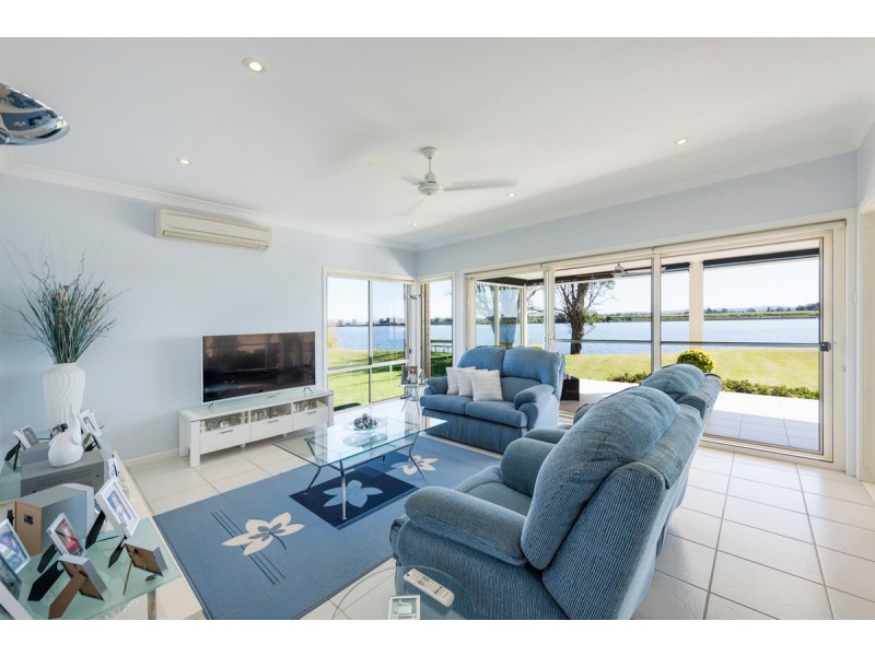 25 Lynhaven Crescent, Ulmarra NSW 2462