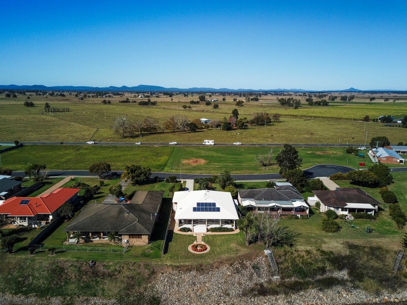 25 Lynhaven Crescent, Ulmarra NSW 2462