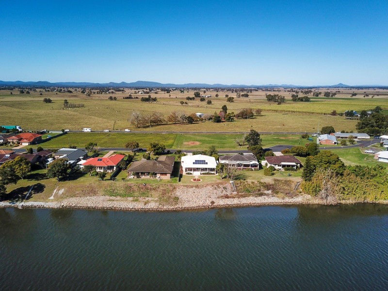 25 Lynhaven Crescent, Ulmarra NSW 2462