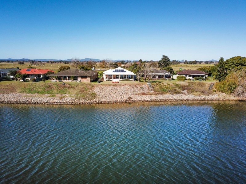 25 Lynhaven Crescent, Ulmarra NSW 2462