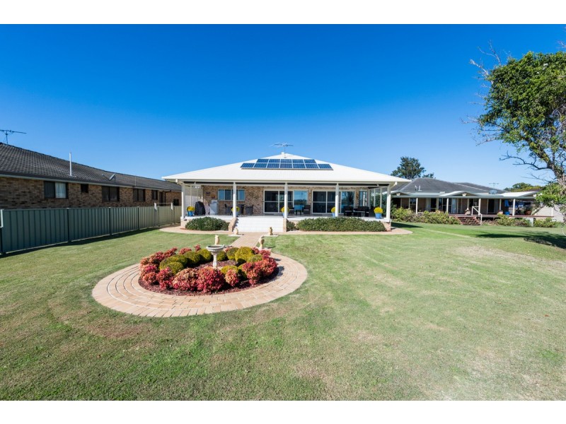 25 Lynhaven Crescent, Ulmarra NSW 2462