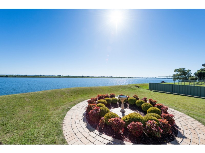 25 Lynhaven Crescent, Ulmarra NSW 2462