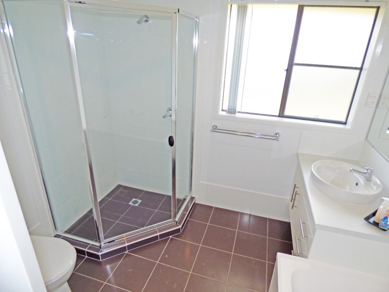 2/10 Martin Crescent, Junction Hill NSW 2460