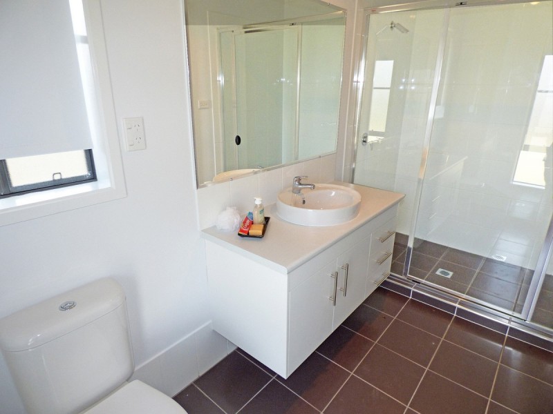 2/10 Martin Crescent, Junction Hill NSW 2460