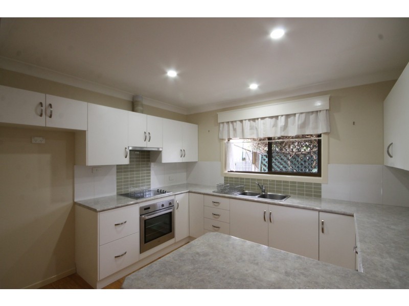 2/6 Schaeffer Close, Grafton NSW 2460