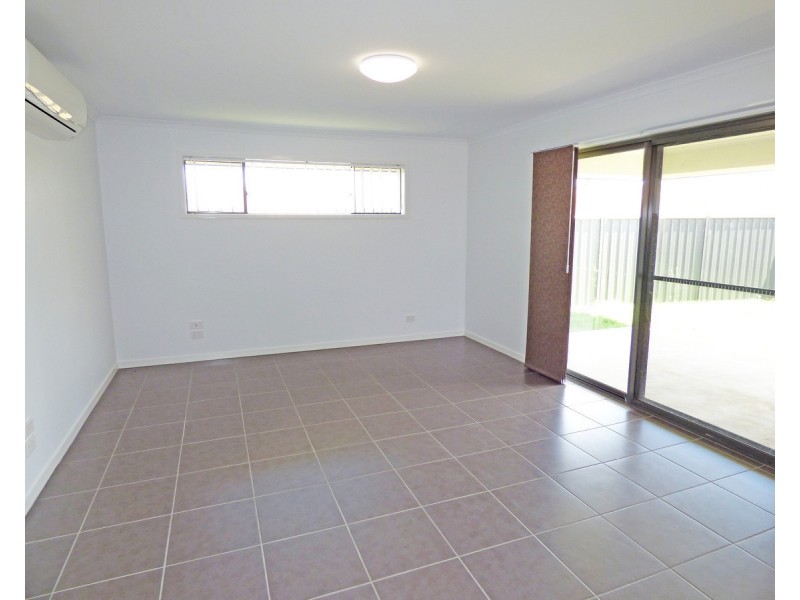 2/10 Martin Crescent, Junction Hill NSW 2460