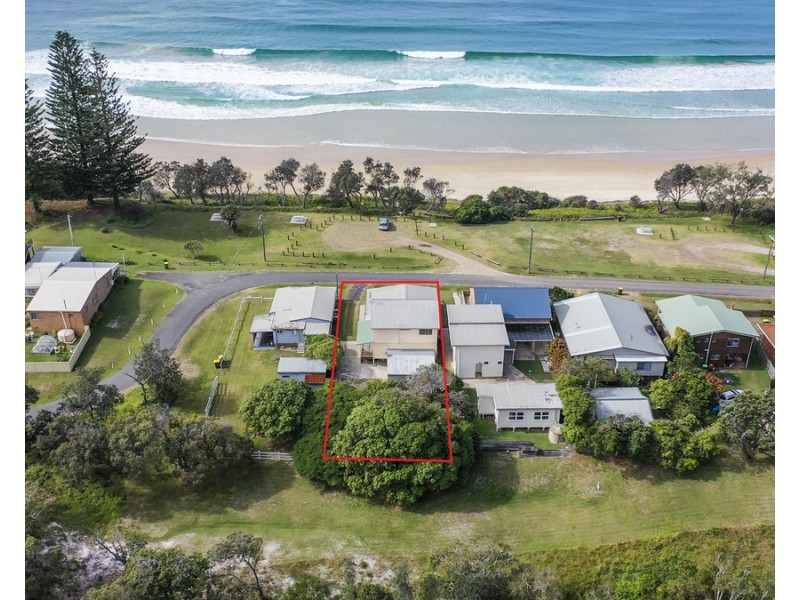 25 Sandon Road, Minnie Water NSW 2462