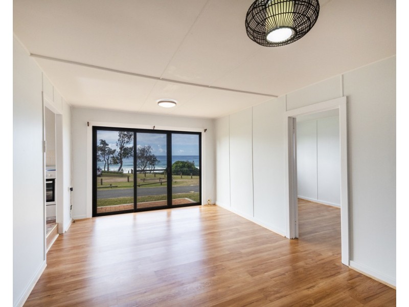 25 Sandon Road, Minnie Water NSW 2462