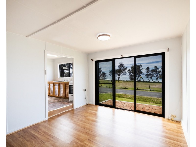 25 Sandon Road, Minnie Water NSW 2462