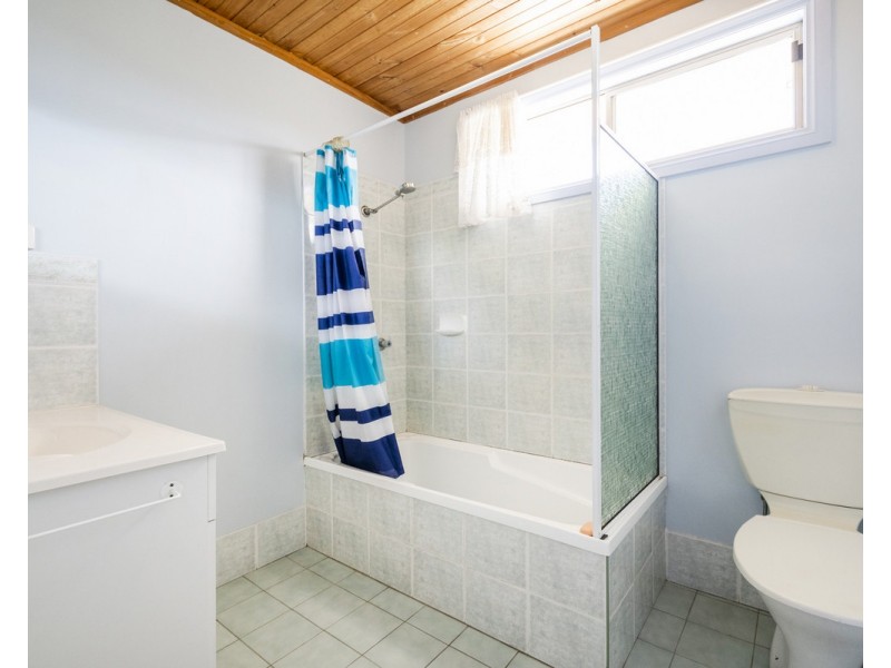 25 Sandon Road, Minnie Water NSW 2462