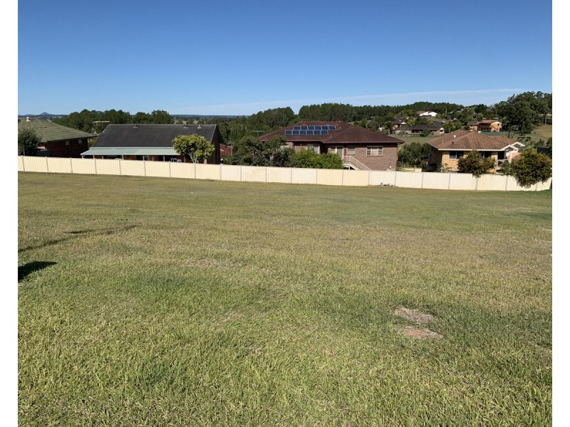 8 Crowther Drive, Junction Hill NSW 2460