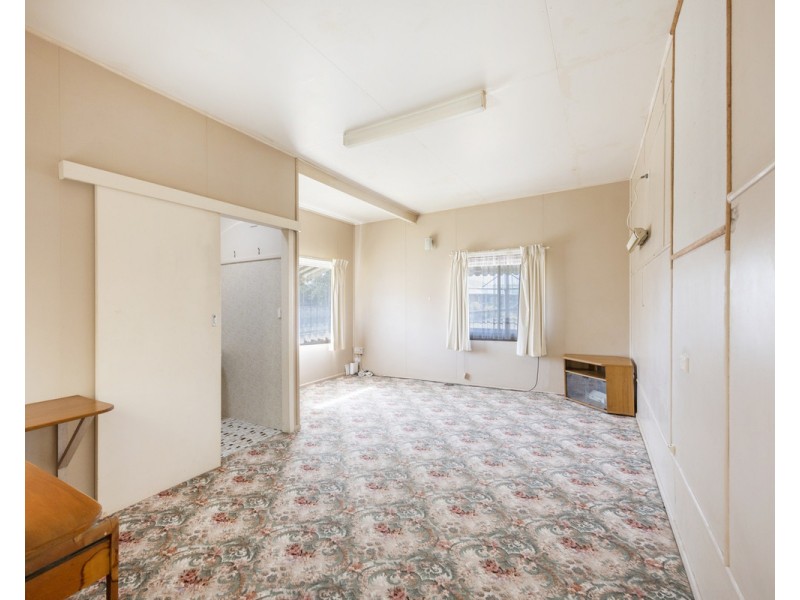 6 Armidale Road, Coutts Crossing NSW 2460