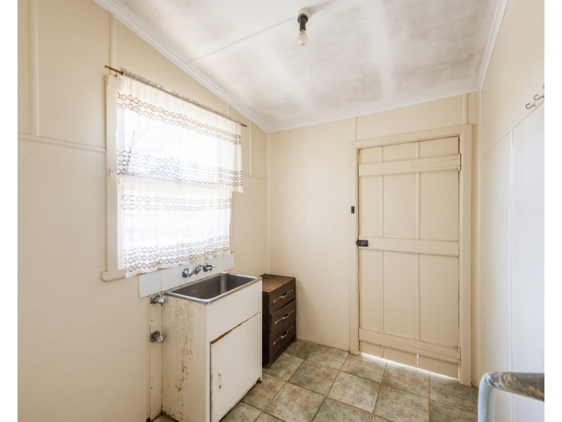 6 Armidale Road, Coutts Crossing NSW 2460